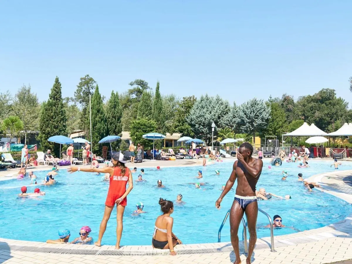 Nice Tent Lodge On A Campsite, Near The Beach, Beautiful Lucca At 27 Km Viareggio